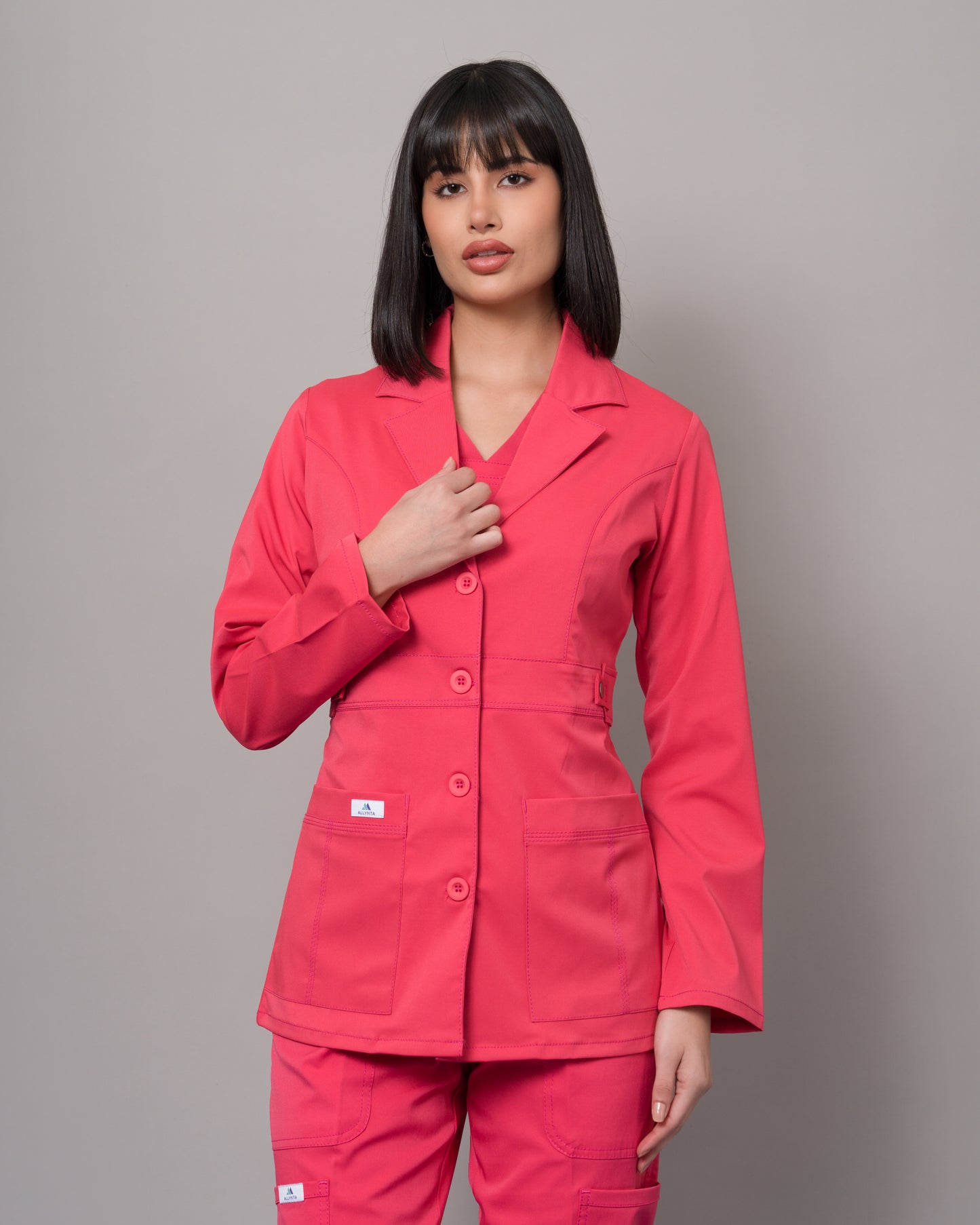 Bata Médica Allynta D2 Coral (mujer)