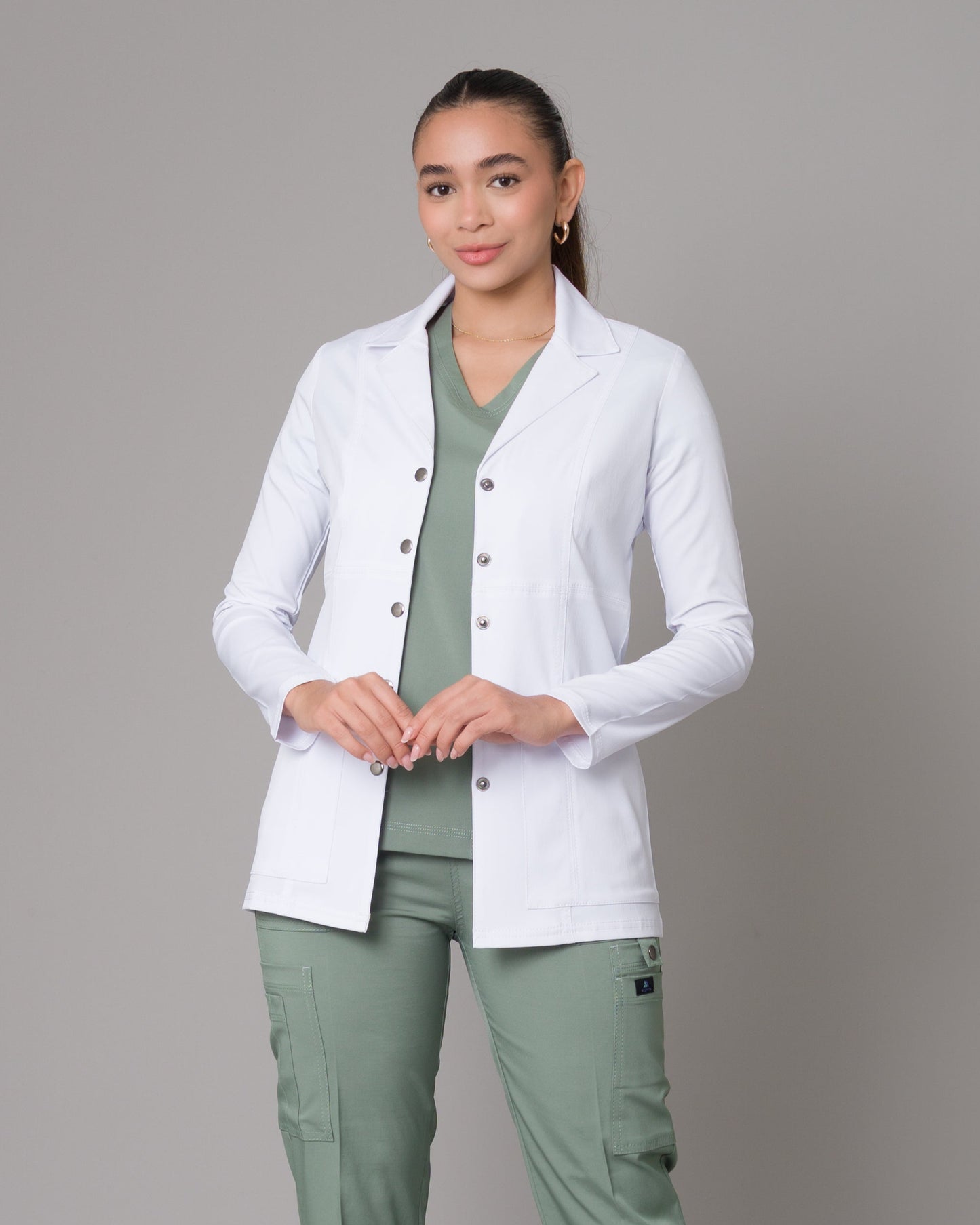 Bata Médica Allynta D-01 Blanco (mujer)