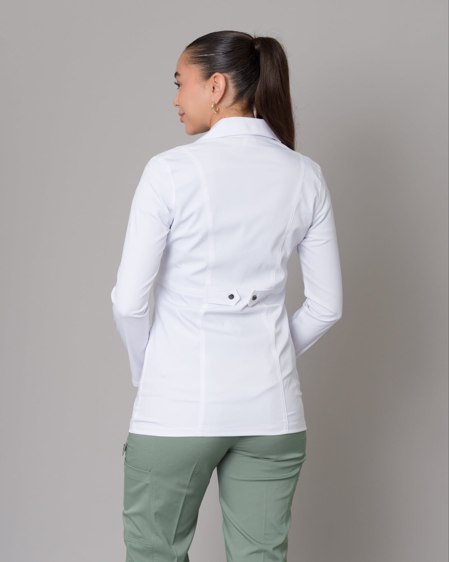 Bata Médica Allynta D-01 Blanco (mujer)