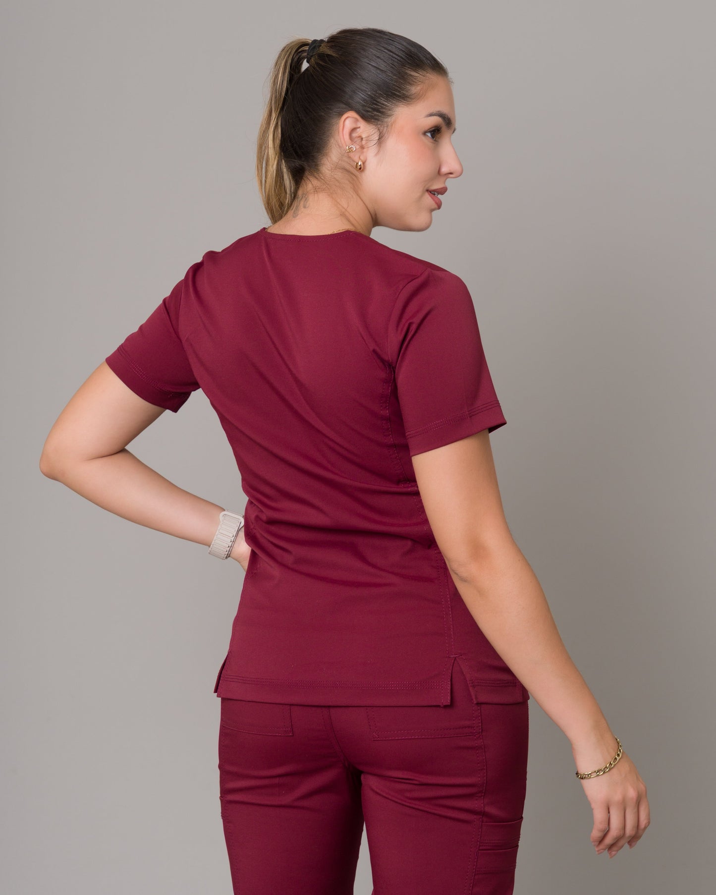 Scrub Allynta SD-04 Guinda - Chaqueta