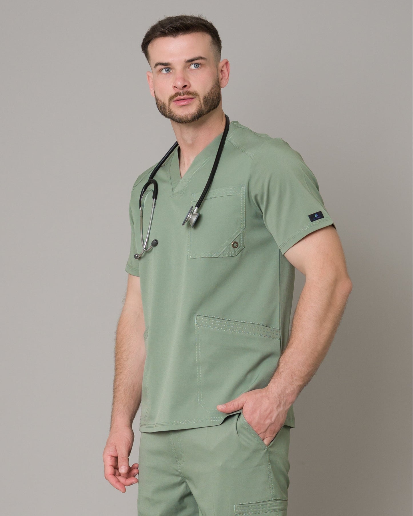 Scrub Allynta SV-01 Verde Olivo - Chaqueta