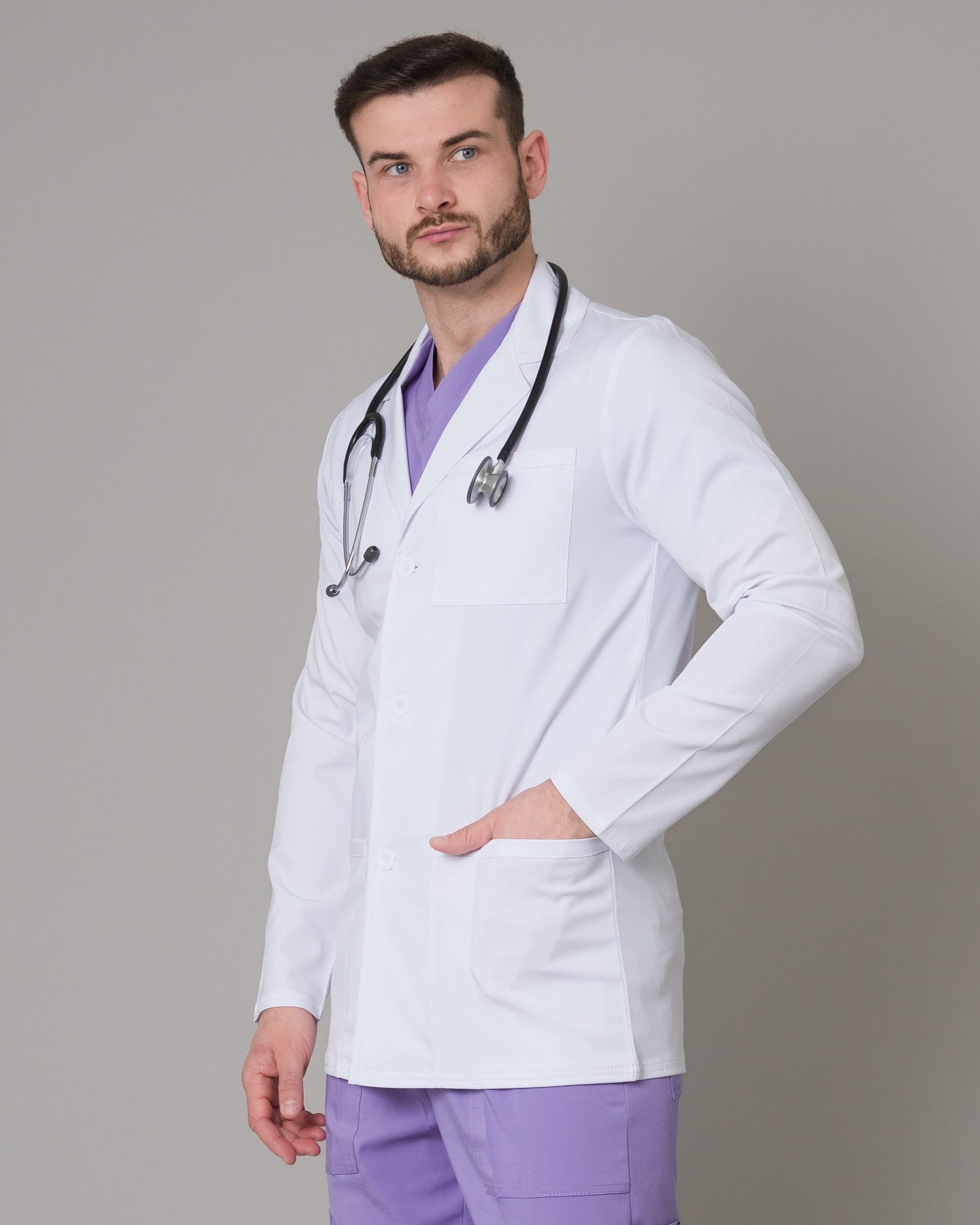 Bata Médica Allynta D1 Estilo Blazer Blanco (Hombre)