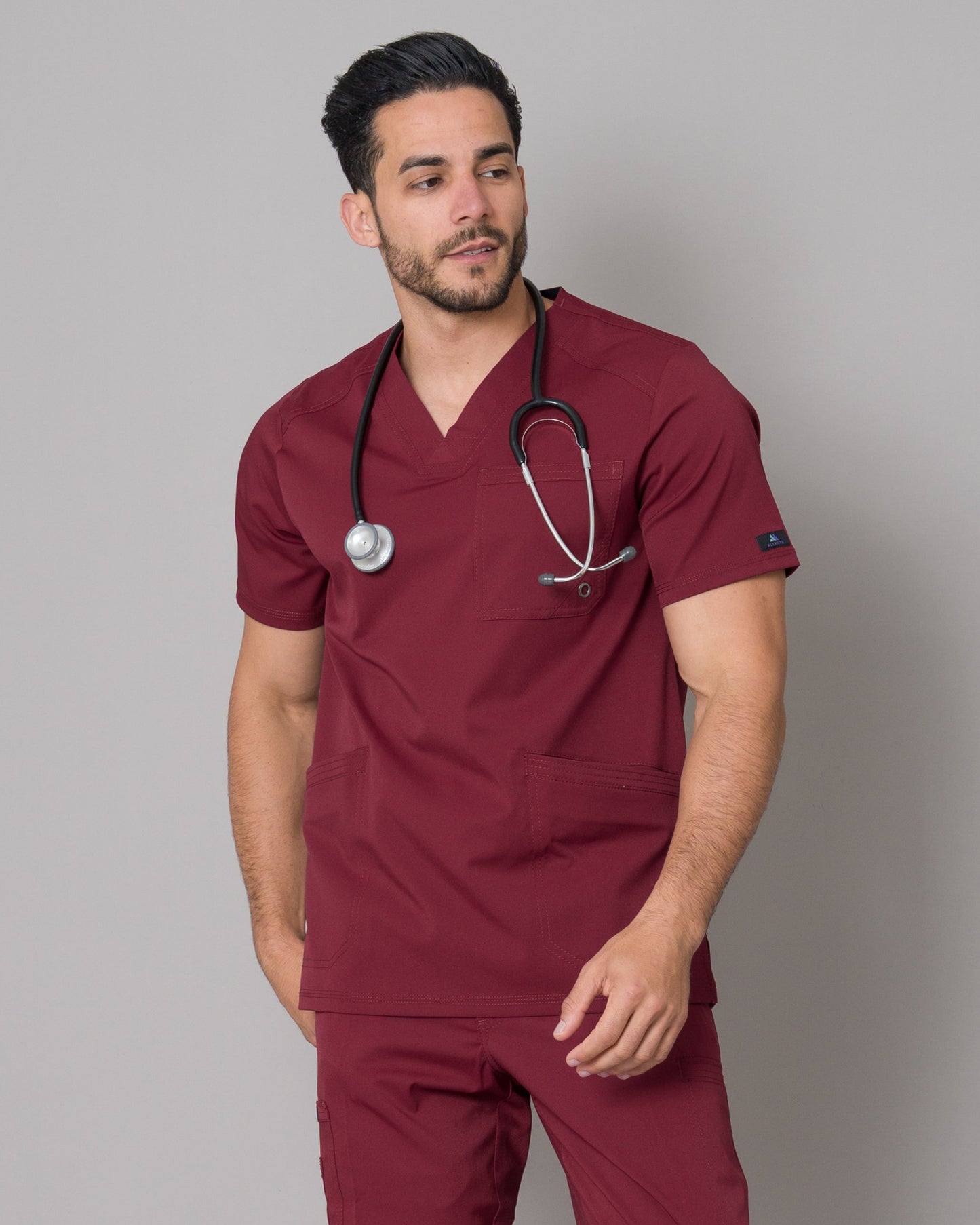 Scrub Allynta SV-01 Guinda - Chaqueta