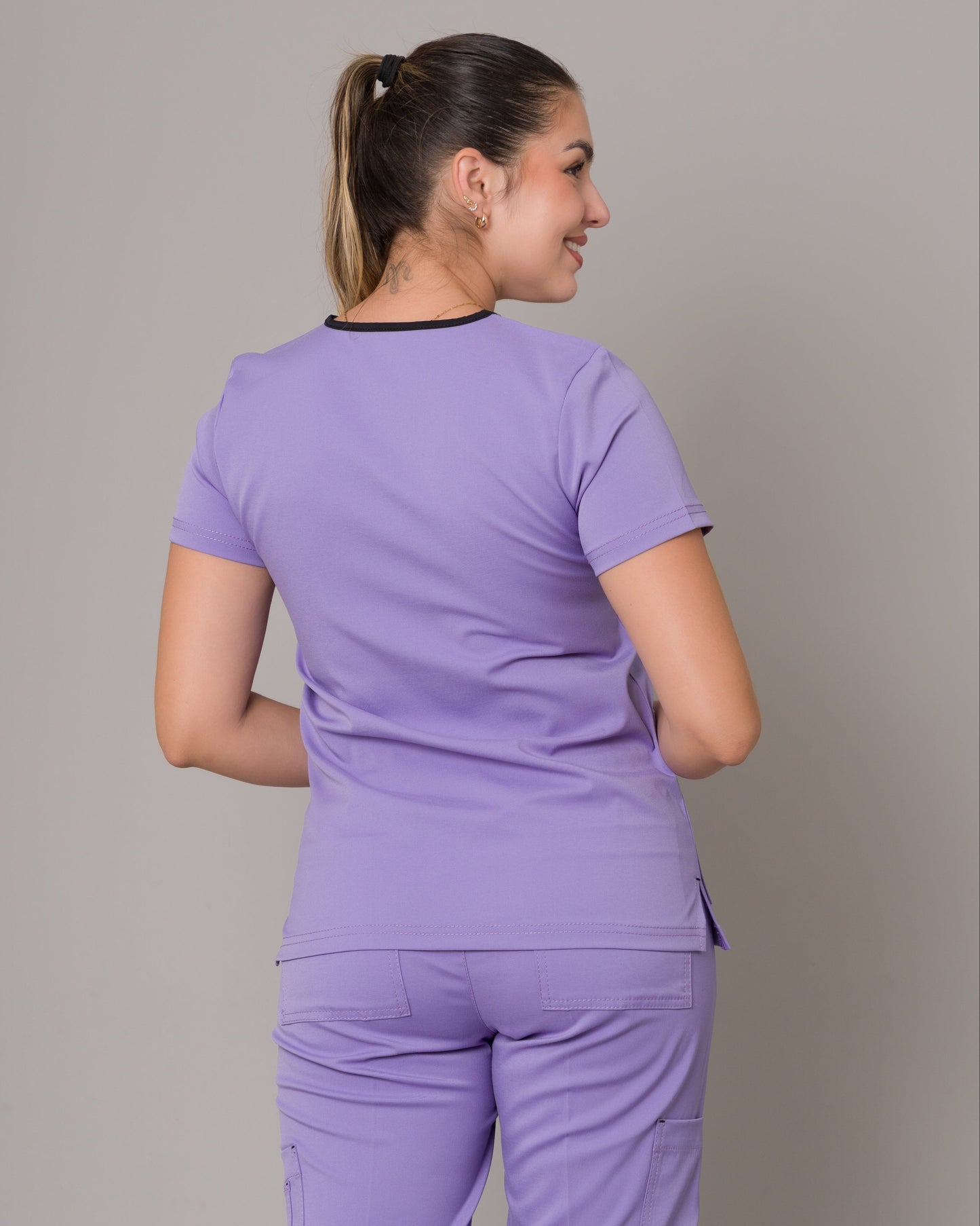 Scrub Allynta SD-05 Lila - Chaqueta