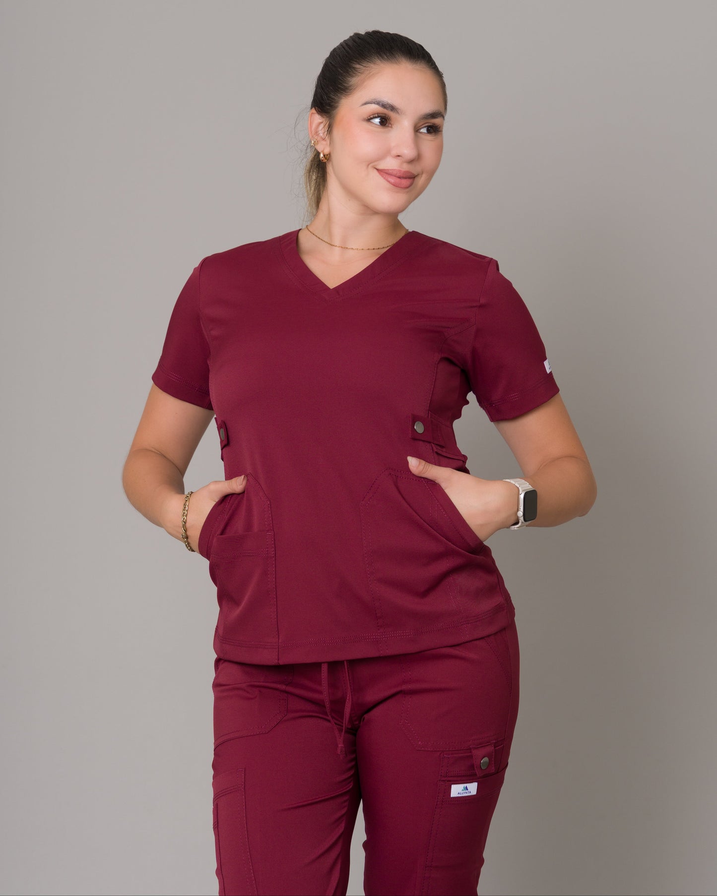 Scrub Allynta SD-04 Guinda - Chaqueta